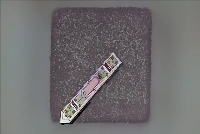 ابداع یک ایمپلنت مغزی کوچک‌تر از یک دانه نمک!